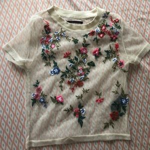 Urban Outfitters XS Crop Top w flowers and netting
